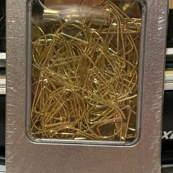 Drop-Shaped Gold Paper Clips - Picture 2 of 3